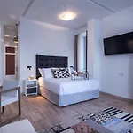 Shapes Luxury 4*