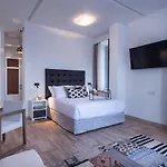 Shapes Luxury 4*
