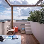 Shapes Luxury Hotel 4*