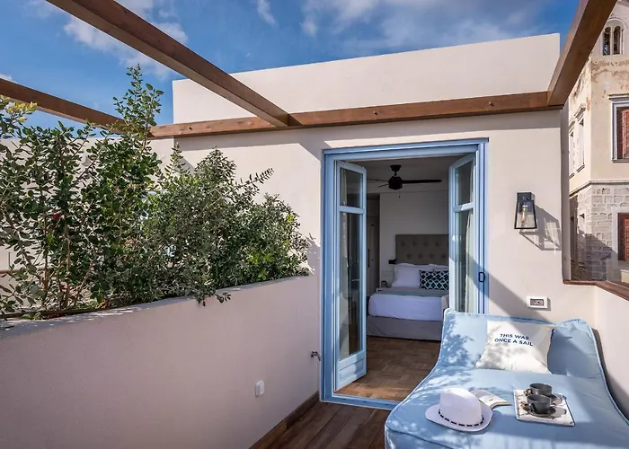 Отель Shapes Luxury