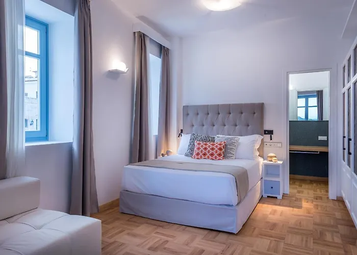 Shapes Luxury 4* Эрмуполис