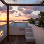 Shapes Luxury 4*
