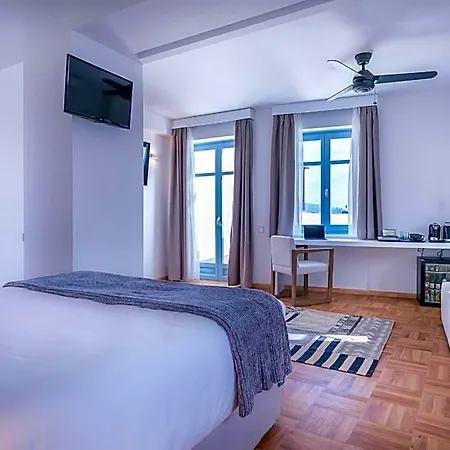 Hotel Shapes Luxury 4*