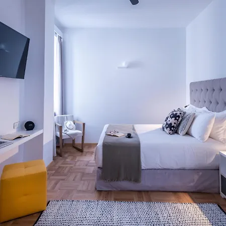 Shapes Luxury Otel Ermoupoli