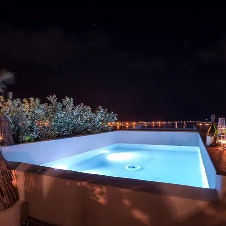 Shapes Luxury Otel Ermoupoli