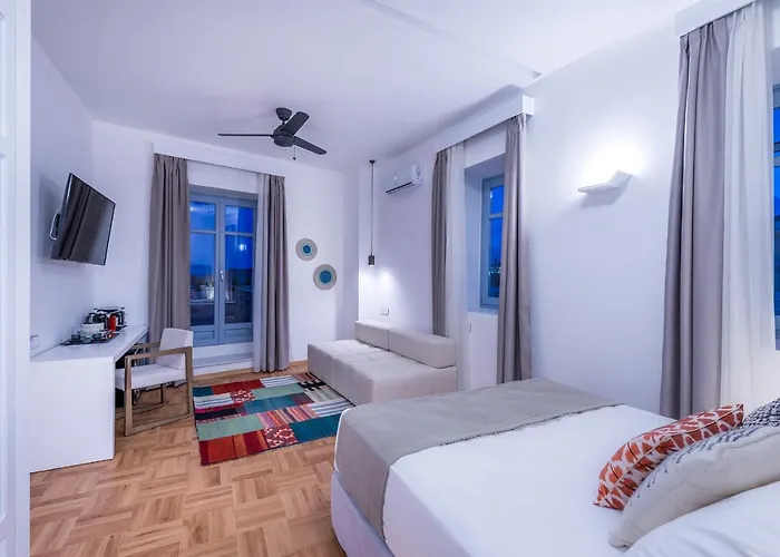 Shapes Luxury Otel Ermoupoli