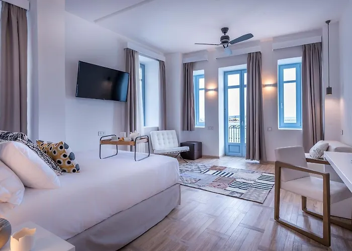 Shapes Luxury Otel Ermoupoli