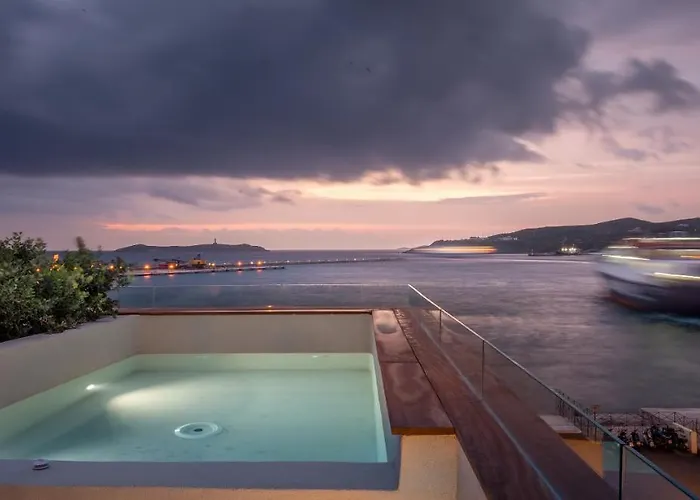 Otel Shapes Luxury 4*